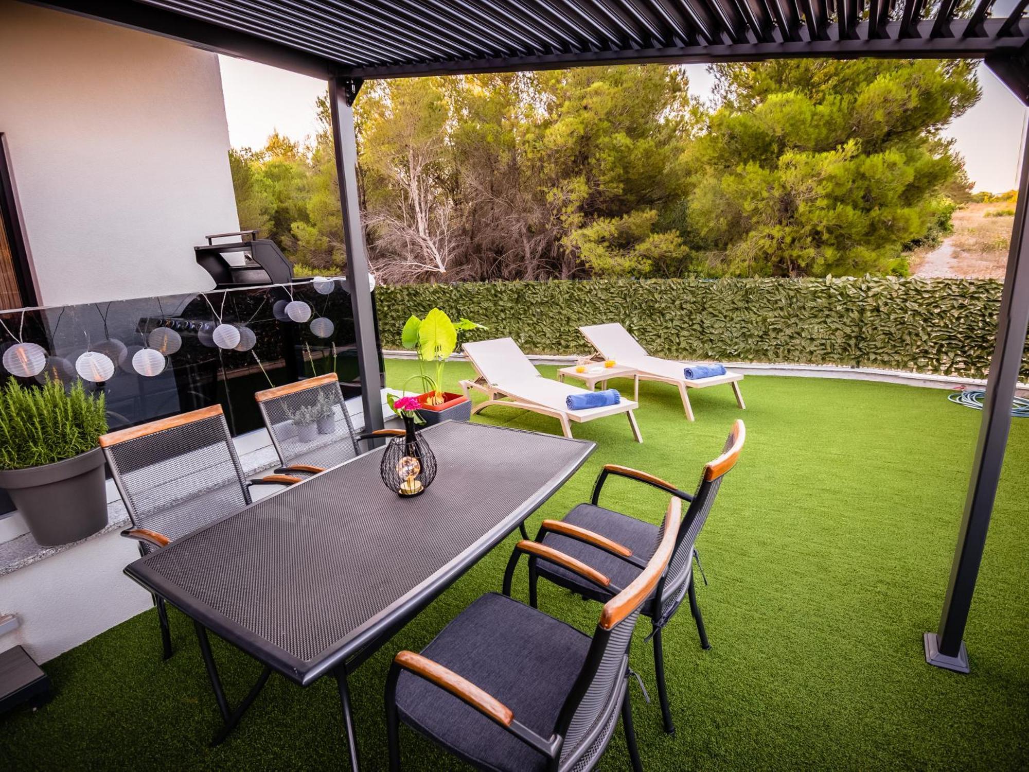 My Adriatic Place With Private Garden And Garage Sibenik Bagian luar foto